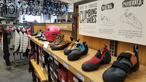 Camping Store «REI», reviews and photos, 2200 Bergen Town Center, Paramus, NJ 07652, USA