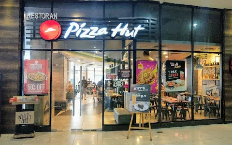 Pizza Hut Restaurant Perangin Mall image