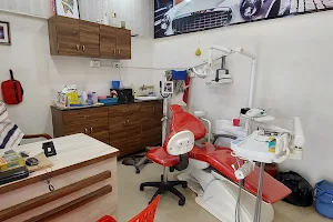 Niranjan Yeli's Glossy Pearlz Dental Clinic image