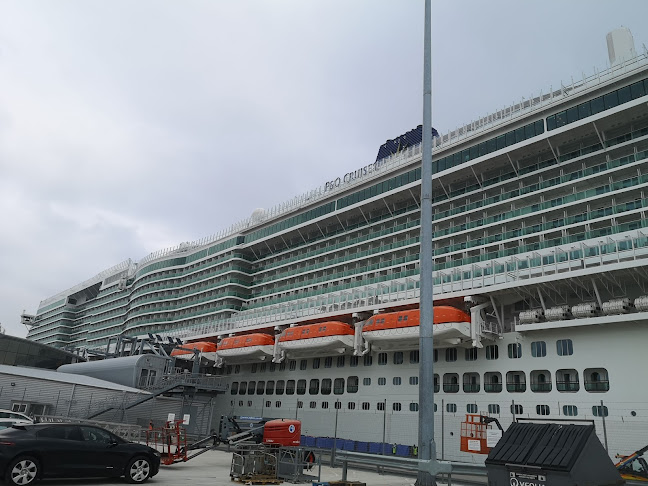 Reviews of Ocean Cruise Terminal (Berth 46) in Southampton - Courier service