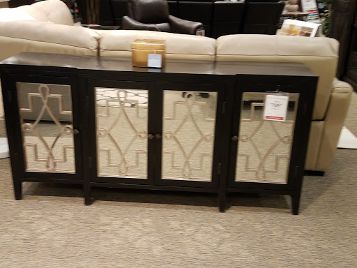 Furniture Store «Havertys Furniture», reviews and photos, 201 S Point Blvd, McDonough, GA 30253, USA