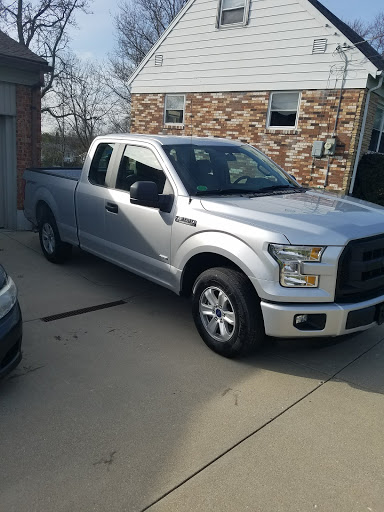 Ford Dealer «Mike Castrucci Ford Sales», reviews and photos, 1020 OH-28, Milford, OH 45150, USA