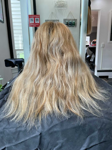 Beauty Salon «Get Dolled Up Beauty lounge», reviews and photos, 4312 N Oakland Ave, Shorewood, WI 53211, USA