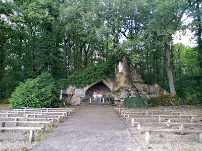 La grotte Notre Dame de Lourdes à Amillis