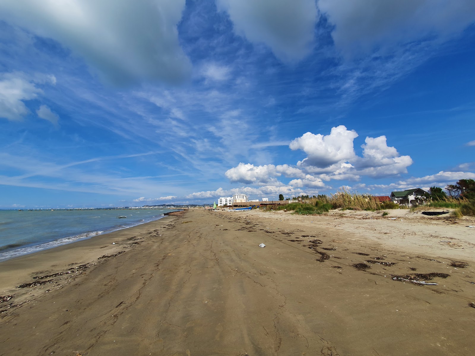 Zdjęcie Golemit II beach z powierzchnią jasny piasek