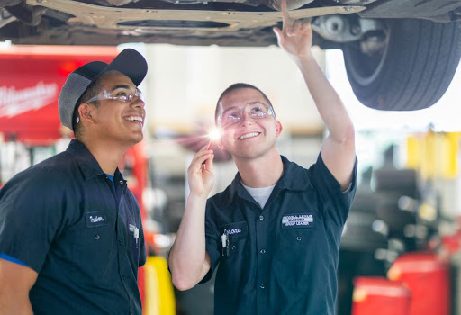 Auto Body Shop «Sewell Collision Center of Houston», reviews and photos, 111 Stage Runn Dr, Houston, TX 77090, USA