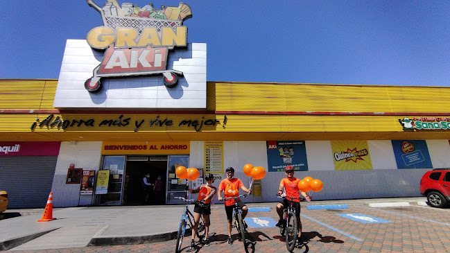 Av. Simón Guerra y José María Alemán Av. Simón Guerra, y, Quito 170606, Ecuador