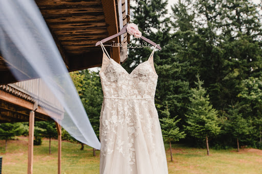 Wedding Store «Merrime Bride & Soiree», reviews and photos, 211 W 1st Ave #101, Albany, OR 97321, USA