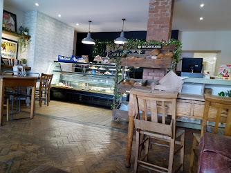 Rayners Patisserie & Coffee Shop