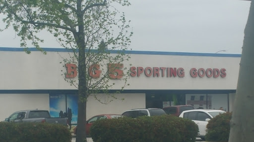 Sporting Goods Store «Big 5 Sporting Goods - Lakewood», reviews and photos, 5247 Lakewood Blvd, Lakewood, CA 90712, USA