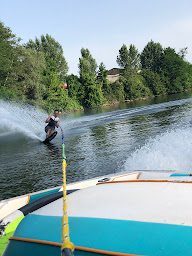 Photo n°2 de Cahors Ski Nautique | Bouée tractée | Base nautique | Lot à Cahors ()
