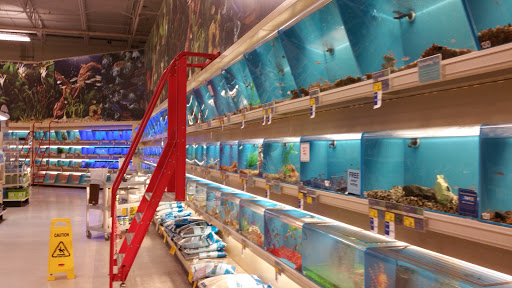 Pet Supply Store «PetSmart», reviews and photos, 650 Commerce Blvd, Scranton, PA 18519, USA