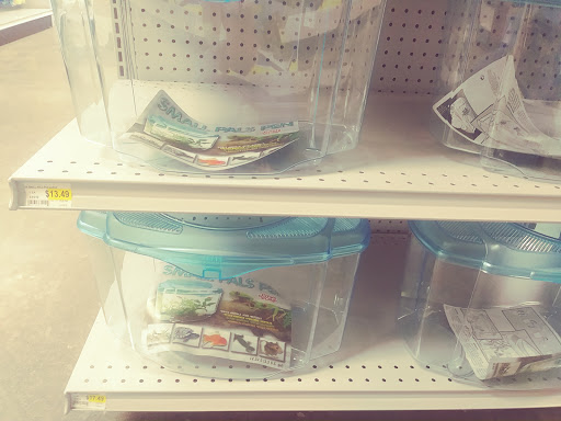 Pet Supply Store «Pet Club Roseville», reviews and photos, 318 N Sunrise Ave, Roseville, CA 95661, USA