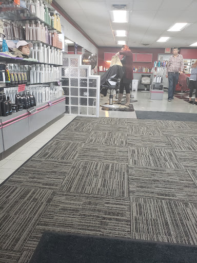 Hair Salon «Cost Cutters», reviews and photos, 404 N Central Ave, Marshfield, WI 54449, USA