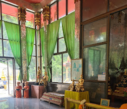 Wat Khiriwan photo