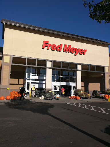 Grocery Store «Fred Meyer», reviews and photos, 6100 E Lake Sammamish Pkwy SE, Issaquah, WA 98029, USA