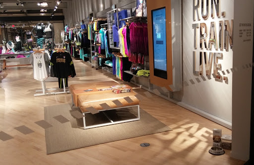Clothing Store «Nike Fashion Island», reviews and photos, 363 Newport Center Dr, Newport Beach, CA 92660, USA