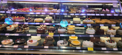 Grocery Store «Whole Foods Market», reviews and photos, 7511 Leesburg Pike, Falls Church, VA 22043, USA