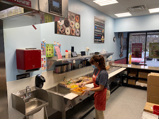 Donut Shop «Duck Donuts», reviews and photos, 511 Quince Orchard Rd, Gaithersburg, MD 20878, USA