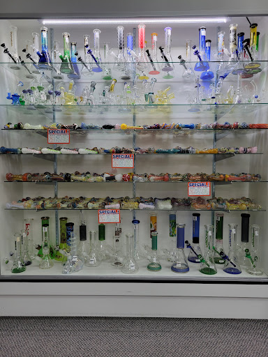 Tobacco Shop «Habits Vape & Smoke shop», reviews and photos, 8391 Folsom Blvd, Sacramento, CA 95826, USA