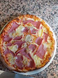 Plats et boissons du Pizzeria Pizza Ambra à Mont-Saint-Martin - n°3
