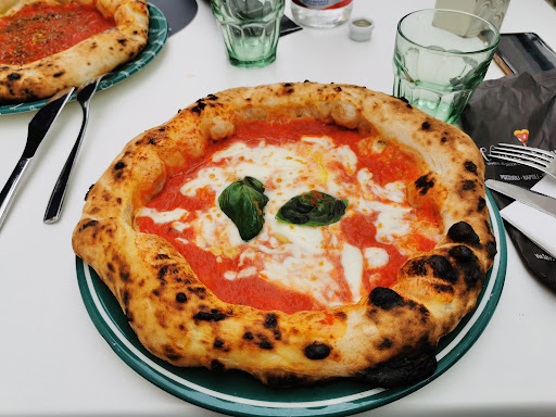 Pizzeria Vincenzo Capuano Pozzuoli in Pozzuoli, Città Metropolitana di Napoli