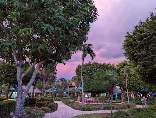 Shopping Mall «Periwinkle Place», reviews and photos, 2075 Periwinkle Way, Sanibel, FL 33957, USA