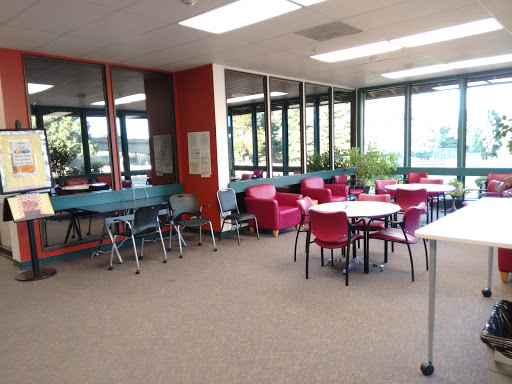 Community Center «Luepke Senior Center and Marshall Center», reviews and photos, 1009 E McLoughlin Blvd, Vancouver, WA 98663, USA