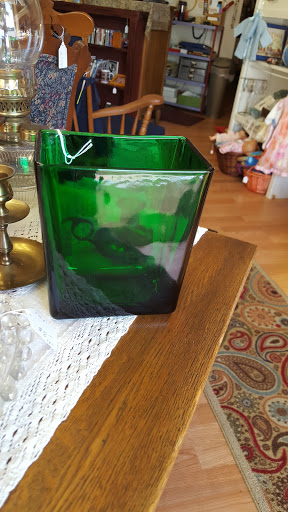 Antique Store «Too Much Stuff Quality Second Hand Treasures», reviews and photos, 1151 Grass Valley Hwy, Auburn, CA 95603, USA