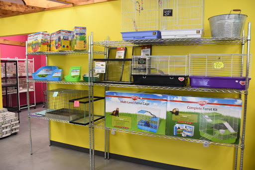 Pet Supply Store «Animal House Pet Supplies», reviews and photos, 733 Phillips Blvd, Sauk City, WI 53583, USA