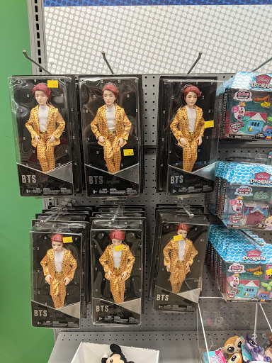 Variety Store «Five Below», reviews and photos, 2145 S Telegraph Rd, Bloomfield Hills, MI 48302, USA