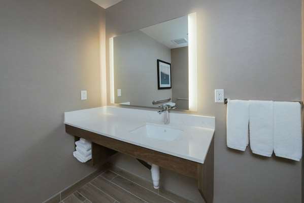 Photos du propriétaire hôtels La Quinta Inn & Suites by Wyndham Santa Cruz 95060 Santa Cruz