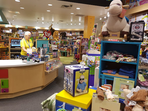 Toy Store «Creative Kidstuff Toy Store», reviews and photos, 148 E Broadway, Bloomington, MN 55425, USA