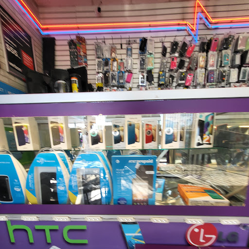 Cell Phone Store «Xtreme Mobile», reviews and photos, 4702 W 63rd St, Chicago, IL 60629, USA