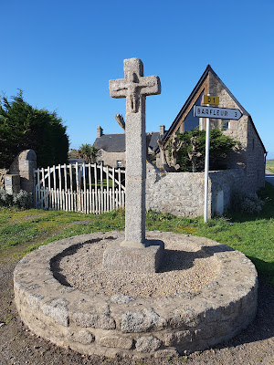 La Croix Odin à Montfarville