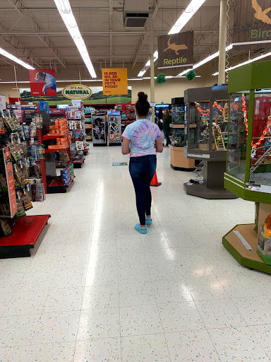 Pet Supply Store «Petco Animal Supplies», reviews and photos, 8164 Mall Pkwy, Lithonia, GA 30038, USA