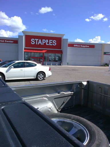 Office Supply Store «Staples», reviews and photos, 4190 E Court St #100, Burton, MI 48509, USA