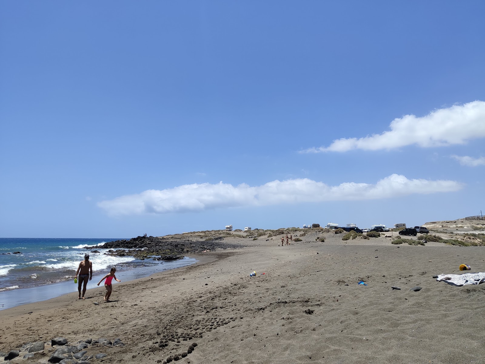 Photo de Playa la Maretas avec plage sans baie