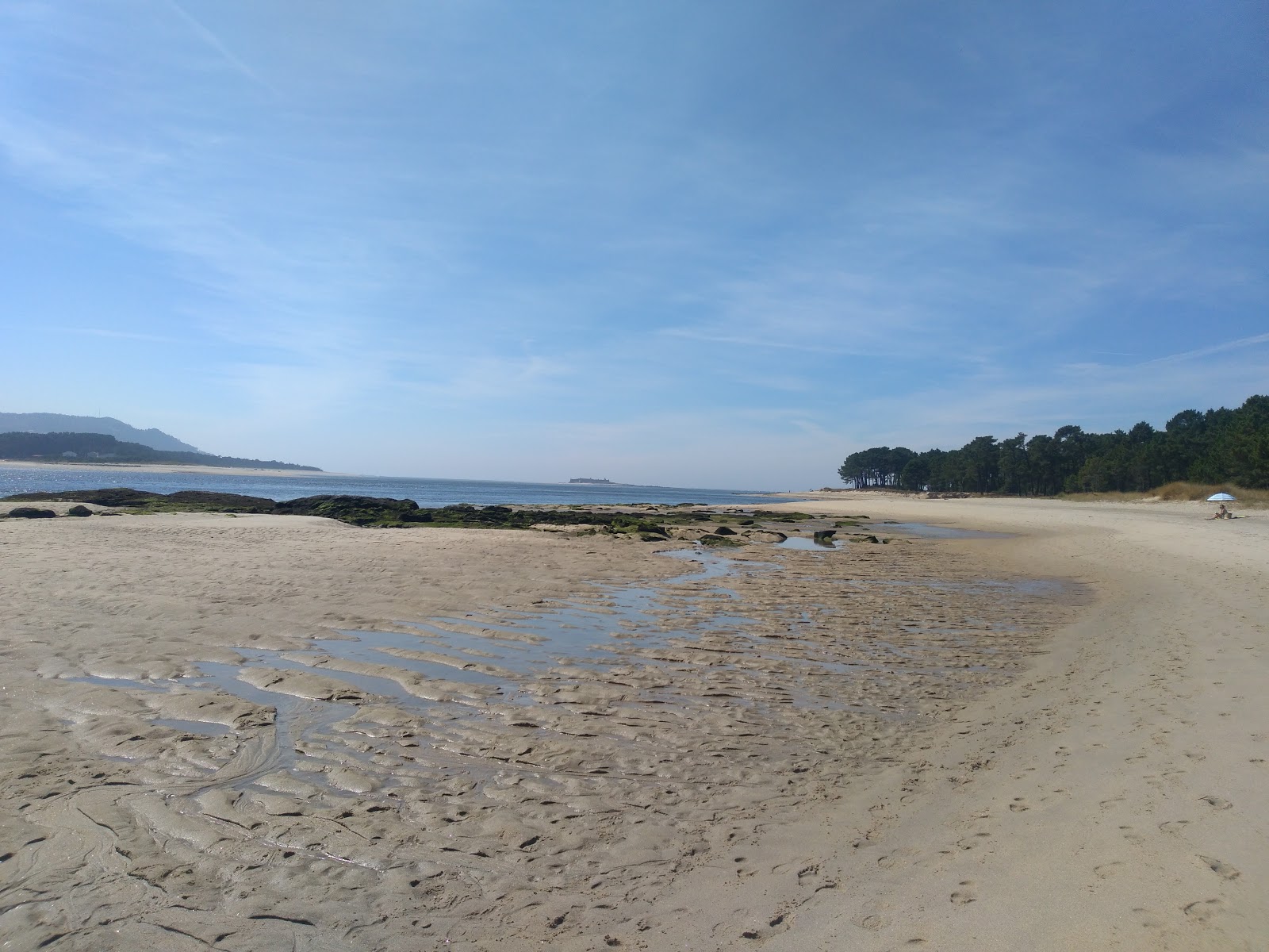 Photo de Playa A Lamina - endroit populaire parmi les connaisseurs de la détente
