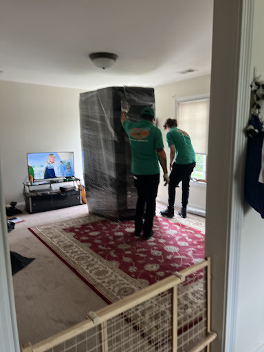 Moving Company «College Hunks Hauling Junk and Moving», reviews and photos, 1275 Bloomfield Ave, Fairfield, NJ 07004, USA