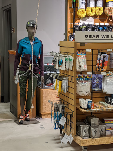 Camping Store «REI», reviews and photos, 63 W Aylesbury Rd, Timonium, MD 21093, USA