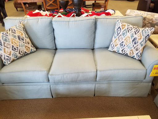 Furniture Store «Raymour & Flanigan Furniture and Mattress Store», reviews and photos, 220 Reynolds Rd, Johnson City, NY 13790, USA