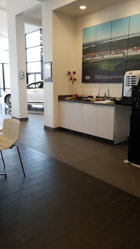 Auto Repair Shop «Summit Place Kia East», reviews and photos, 44900 N Gratiot Ave, Charter Twp of Clinton, MI 48036, USA