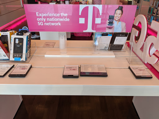Cell Phone Store «T-Mobile», reviews and photos, 2837 Park Ave, Tustin, CA 92782, USA