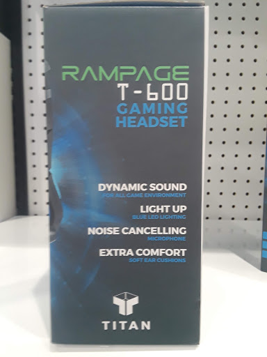 Variety Store «Five Below», reviews and photos, 255 Grossman Dr, Braintree, MA 02184, USA