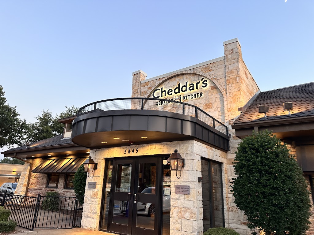 Cheddar's Scratch Kitchen 75044