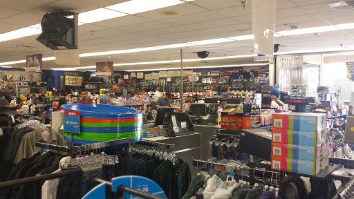 Sporting Goods Store «Big 5 Sporting Goods», reviews and photos, 3214 Ming Ave, Bakersfield, CA 93304, USA
