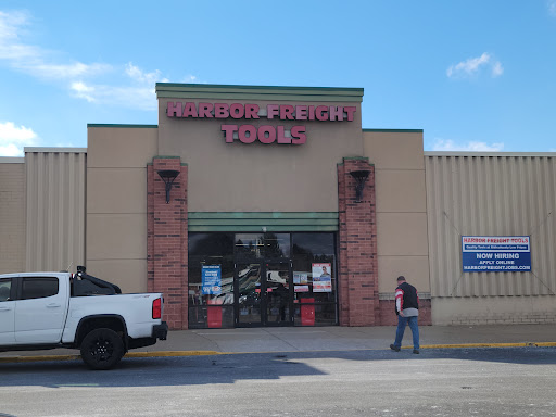 Hardware Store «Harbor Freight Tools», reviews and photos, 2901 Whipple Ave NW, Canton, OH 44708, USA
