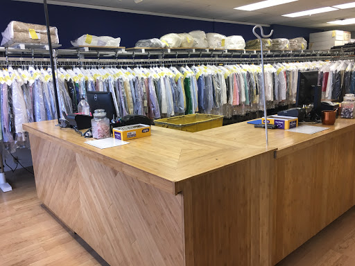 Dry Cleaner «Claychester Cleaners», reviews and photos, 11664 Manchester Rd, Des Peres, MO 63131, USA