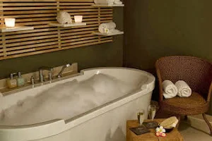 Auszeit - Wellness mit Ambiente - Day Spa, Massage, Kosmetik image